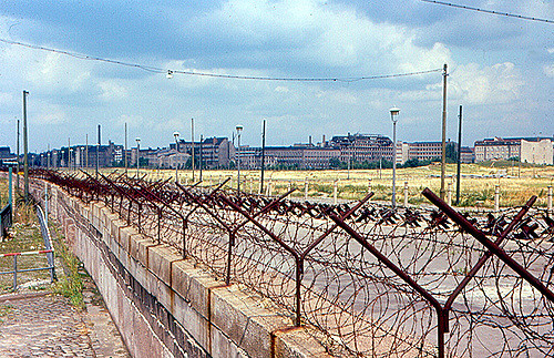 IGCSE history, cold war, berlin wall